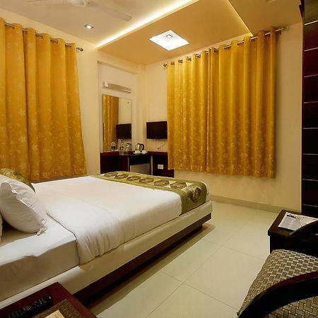 Hotel Central Residency Varanasi Esterno foto