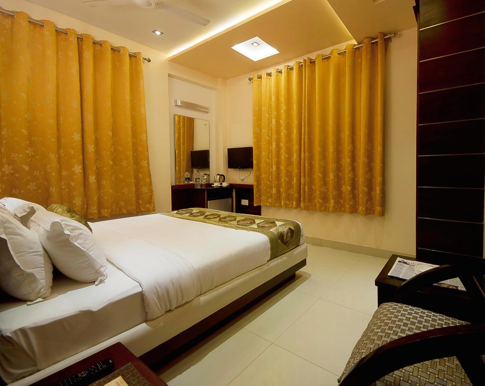 Hotel Central Residency Varanasi Esterno foto