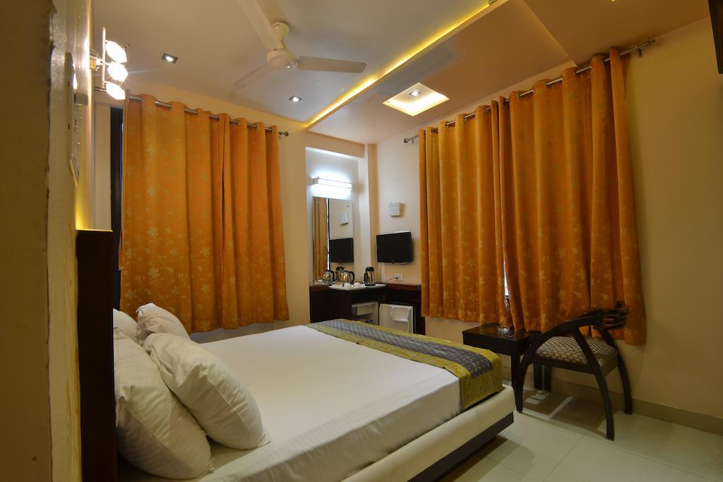 Hotel Central Residency Varanasi Esterno foto