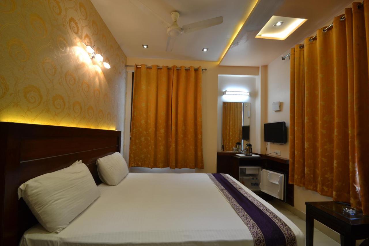Hotel Central Residency Varanasi Esterno foto