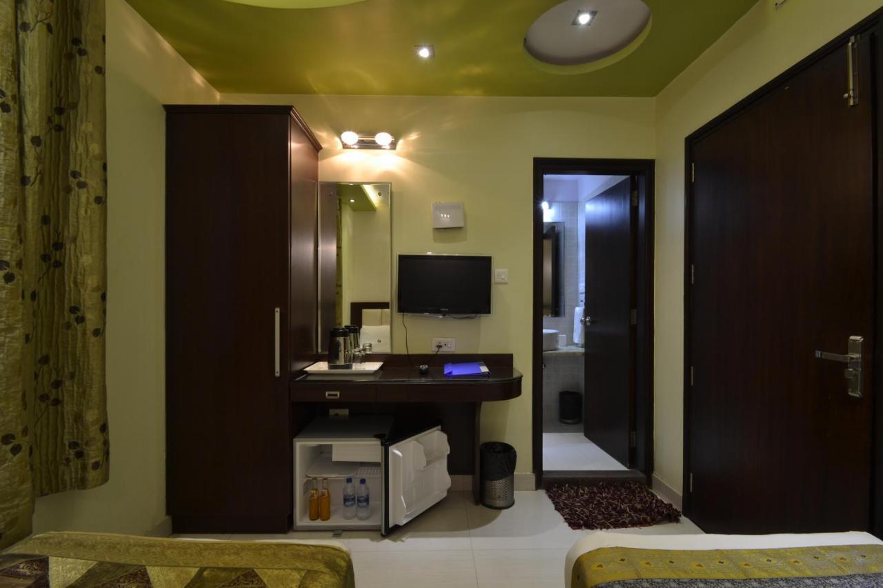 Hotel Central Residency Varanasi Esterno foto