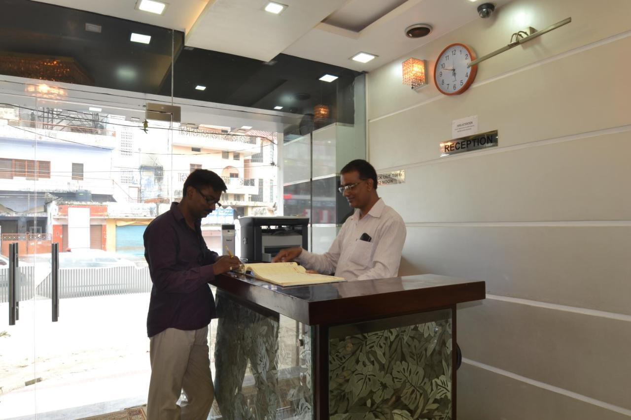 Hotel Central Residency Varanasi Esterno foto